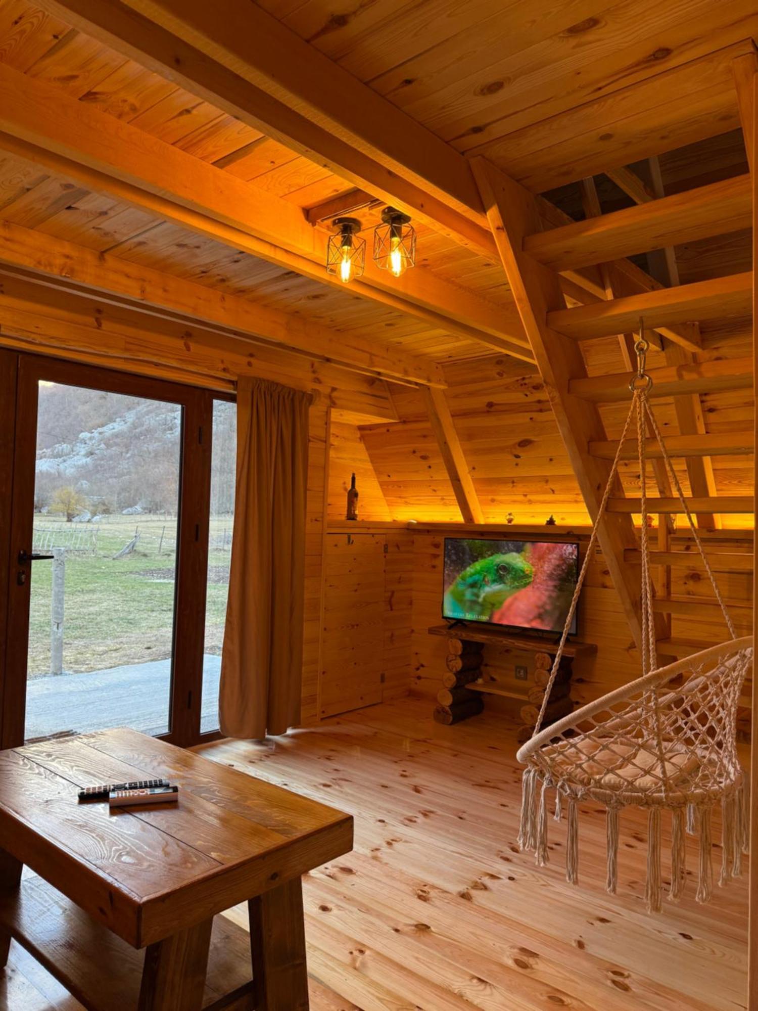 Eco Resort Komarnica Savnik ภายนอก รูปภาพ